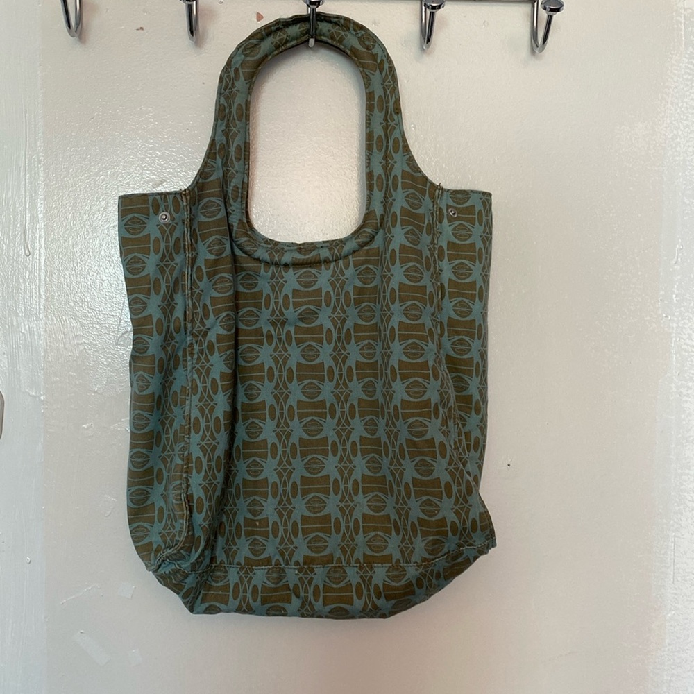 Divided Shoulder Bag